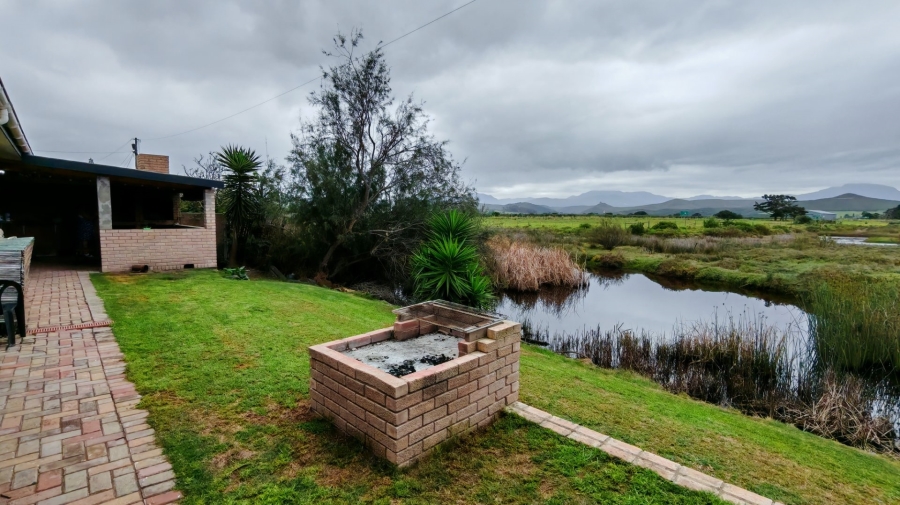 4 Bedroom Property for Sale in Riverside Western Cape
